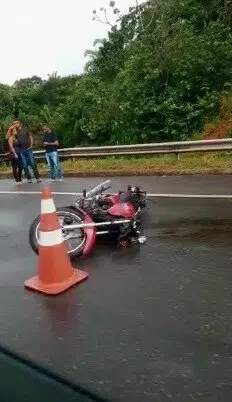 Via Parafuso registra grave acidente de moto