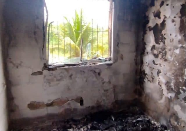 Família tem apartamento destruído após incêndio no Minha Casa Minha Vida