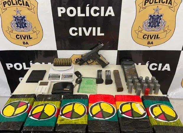 Homem é preso com 6 kg de pasta base de cocaína embalada com marca do Olodum em Simões Filho