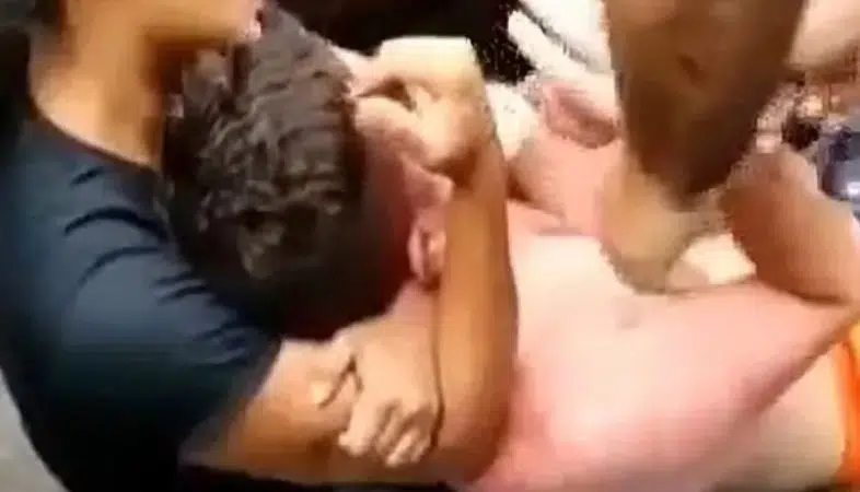 Mulher reage a tentativa de assalto e imobiliza suspeito com mata-leão; VÍDEO