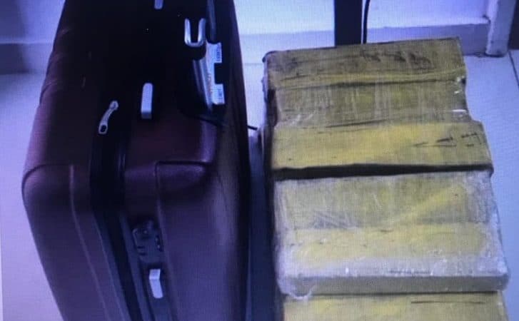 Passageira de ônibus é presa com mais de 30 kg de droga na Bahia