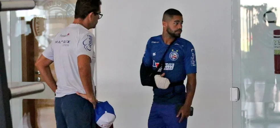 Após sofrer fratura, jogador do Bahia passará por procedimento cirúrgico