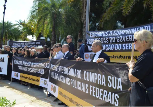 Delegados da PF aprovam paralisação por reajuste