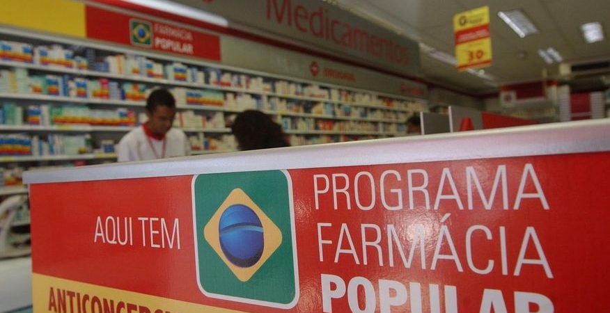 Bolsonaro corta verba para remédios e fralda geriátrica na Farmácia Popular
