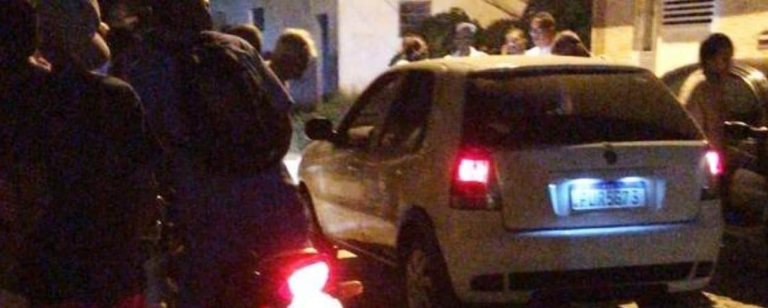 Pastor evangélico é morto a tiros dentro de carro em Feira de Santana