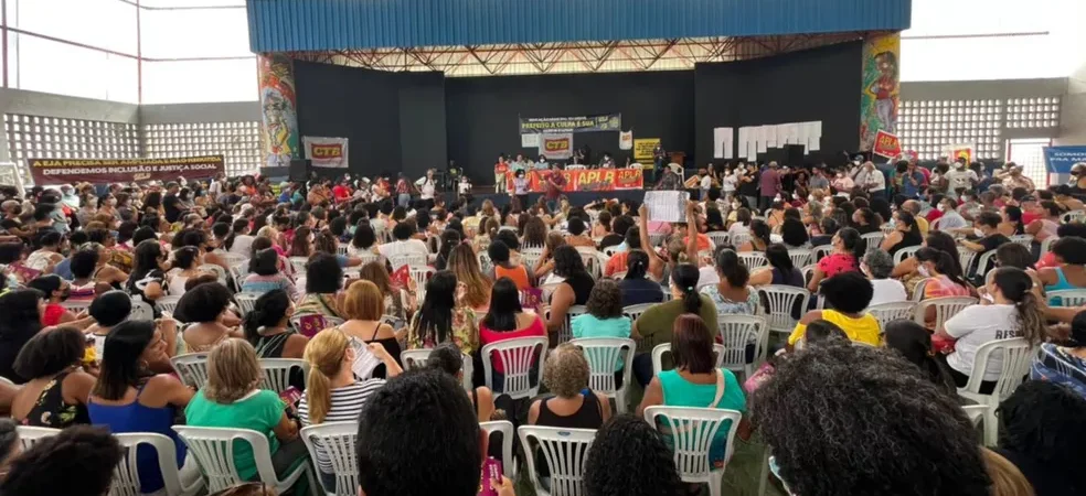 Professores da rede municipal de ensino de Salvador encerram greve após quase duas semanas