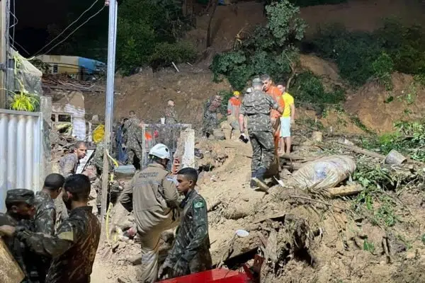 Mais de 80 pessoas já morreram por conta das chuvas em Pernambuco