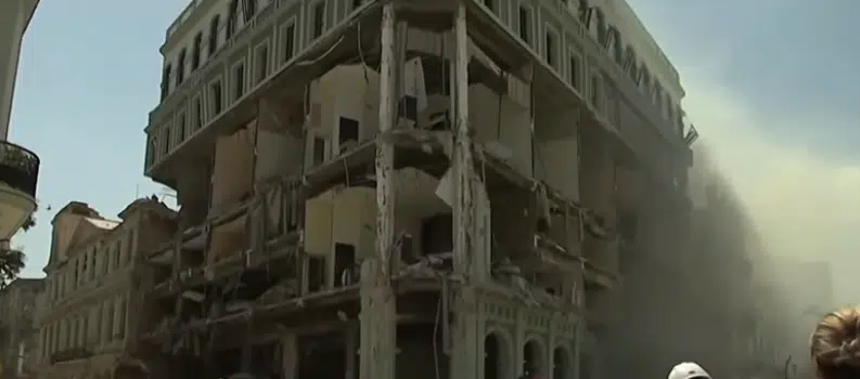 Sobe para o 42 número de mortos em explosão em hotel