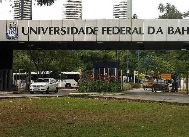 Universidade Federal recomenda flexibilização de aulas após mortes de PMs em Salvador