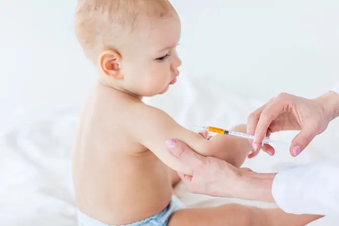 Agência de saúde libera vacinação contra Covid para bebês nos EUA