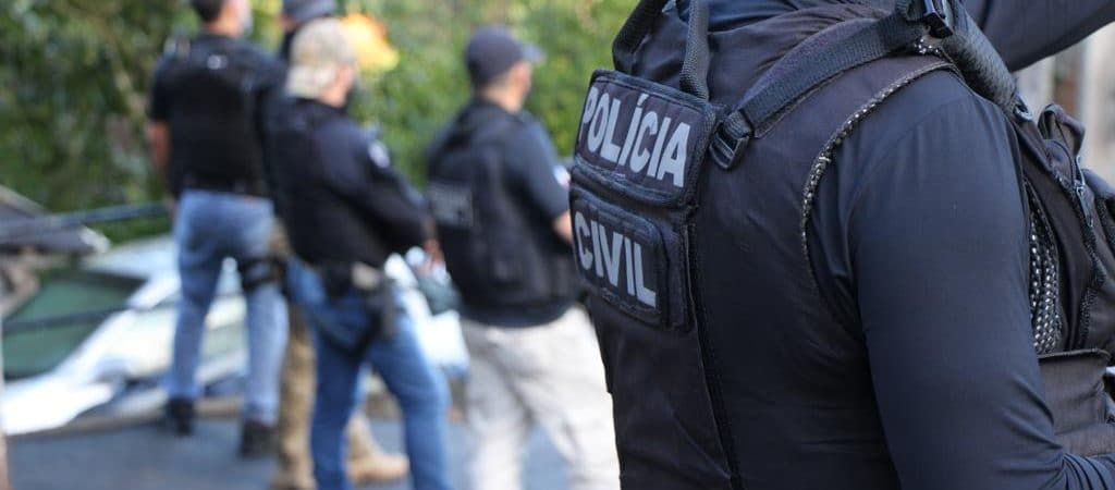 Mais de 50 pessoas são presas durante operação contra tráfico de drogas na Bahia
