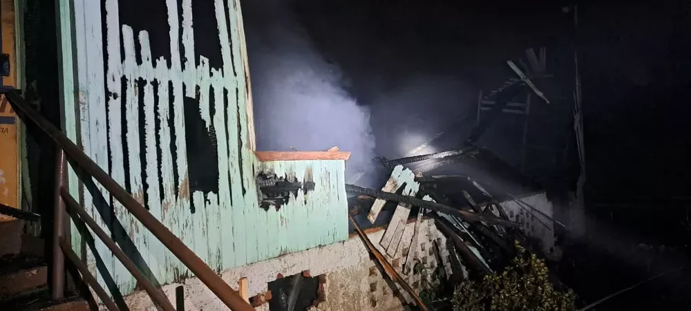 Centro de apoio a dependentes químicos pega fogo e 11 pessoas morrem