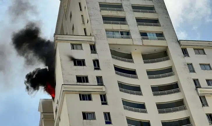 Incêndio de grandes proporções atinge apartamento de luxo na capital baiana