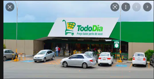 Populares detêm homem após assalto em supermercado em Simões Filho