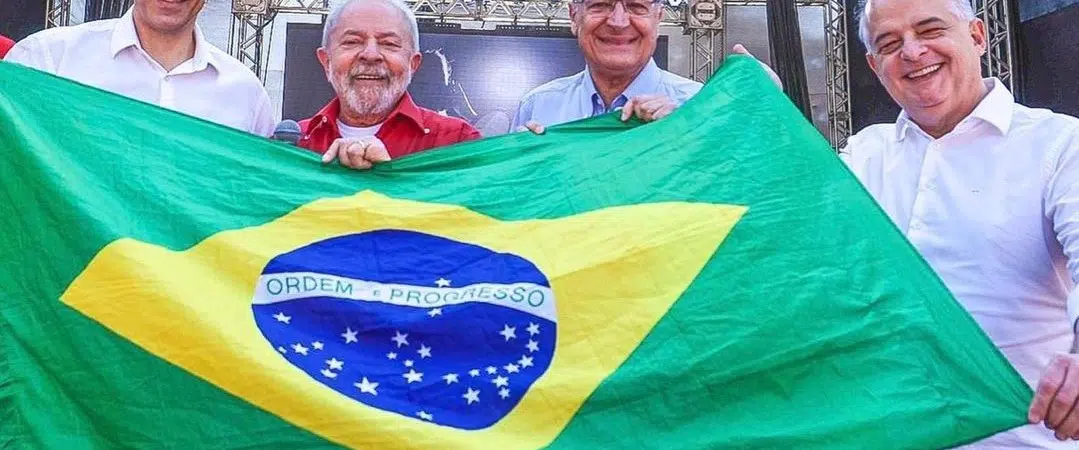 PT oficializa candidatura de Lula em convenção em São Paulo