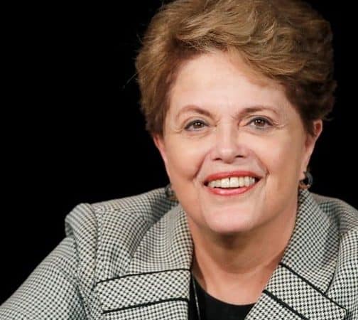 “Temer busca limpar condição de golpista”, afirma Dilma após elogio do ex-presidente