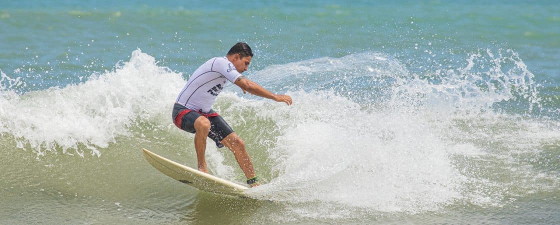 Circuito Baiano de Surf segue até dia 21 em Lauro de Freitas