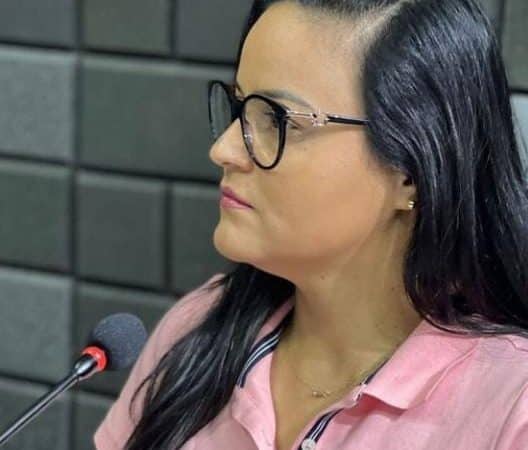 Fraude, lavagem de dinheiro e festival de multas: Vereadora levanta suspeitas que podem desabar prefeitura de Lauro de Freitas