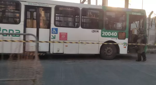 Salvador: Polícia detona suposto explosivo encontrado em ônibus