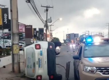 Motorista de carro da prefeitura de Salvador morre após acidente em Lauro de Freitas