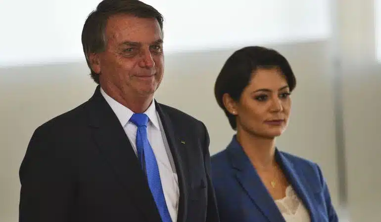 Bolsonaro e Michelle param de se seguir nas redes sociais