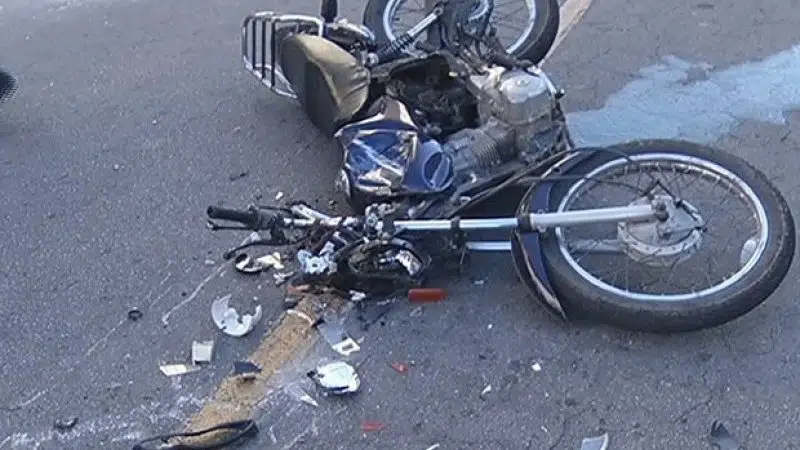 Camaçari: Duas pessoas ficam feridas após acidentes com moto na Gleba H e no Mangueiral