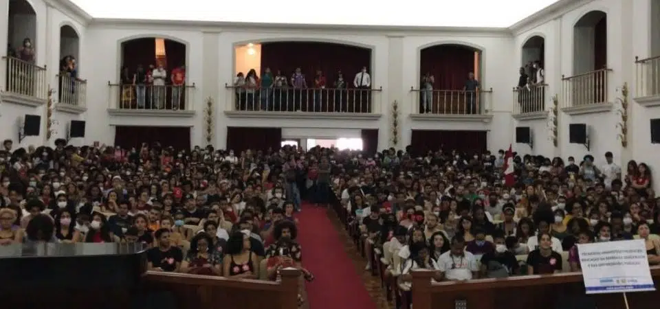 Salvador: Estudantes se mobilizam contra Bolsonaro após bloqueio de orçamento