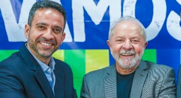 “Jamais deixarei um companheiro”, diz Lula sobre governador investigado pela PF