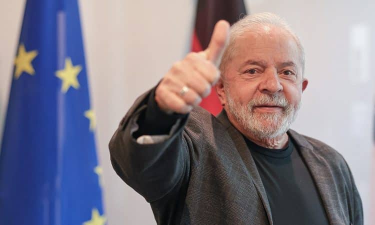 Lula recebe alta do Hospital Sírio-Libanês