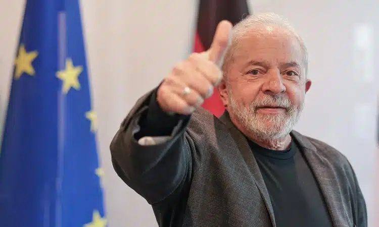 Lula sanciona novo salário mínimo