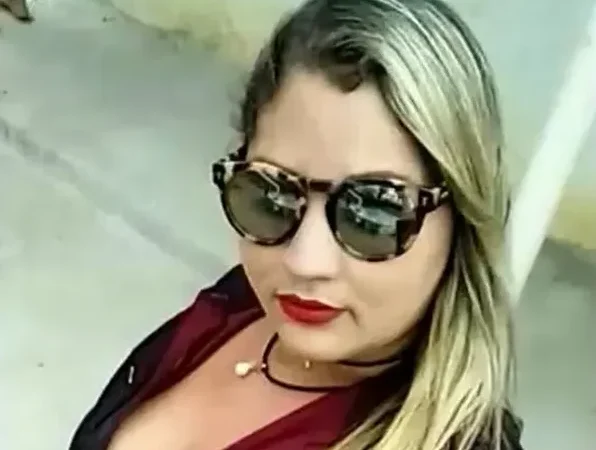 Bahia: Mulher é assassinada a facadas pelo ex-marido na calçada da vizinha