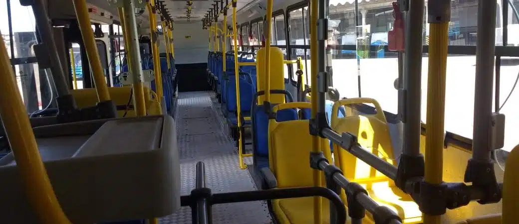 Ônibus é assaltado na manhã desta sexta-feira em Salvador