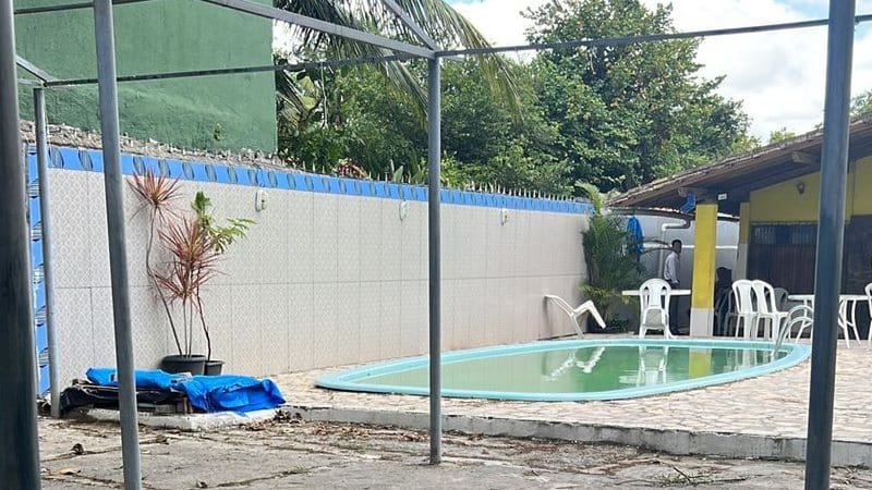 Em surto, homem esfaqueia tia e mata prima de 17 anos em Salvador