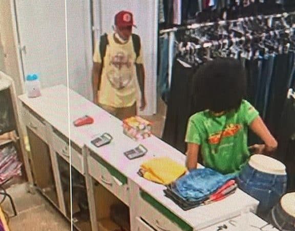 Suspeito de roubar lojas do Centro de Lauro de Freitas é preso