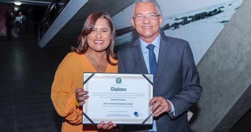 Deputada Kátia Oliveira celebra diplomação: “Um dia muito especial para mim”