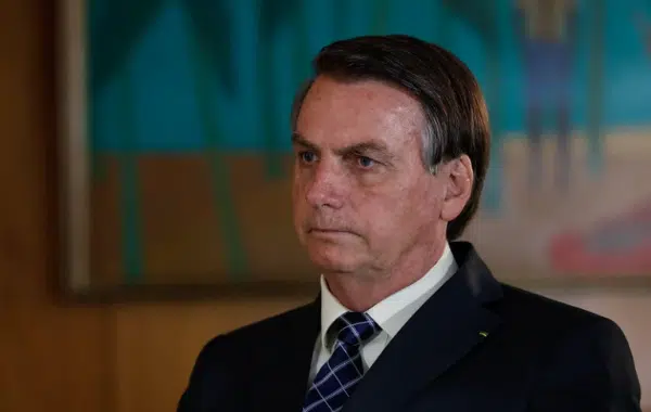 Bolsonaro faz discurso durante missa acaba sendo ignorado pelos fiéis, confira