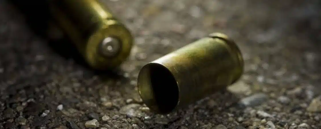 Jovem de 18 anos é morta a tiros em via pública de Salvador