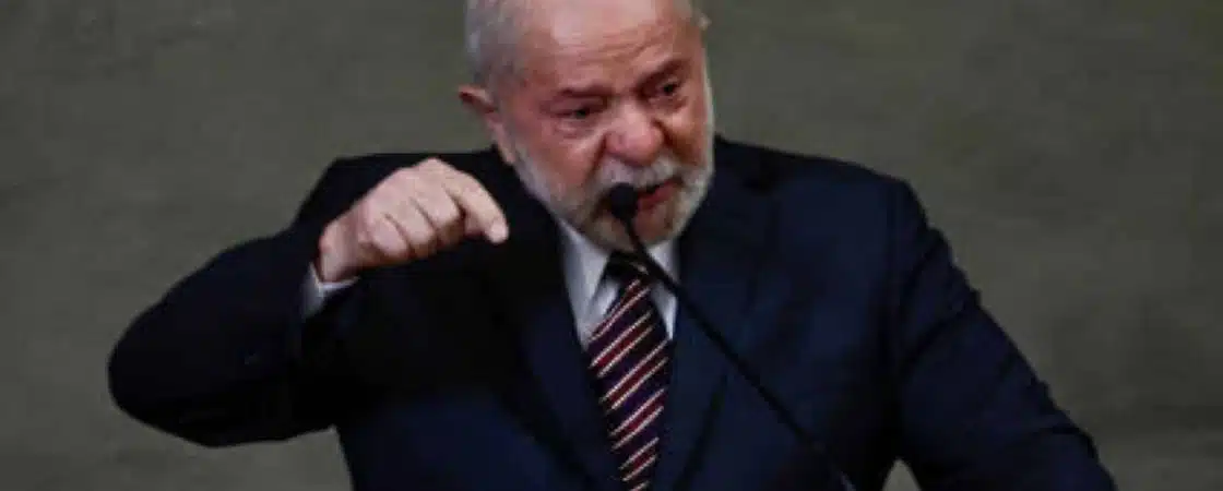 Lula tem segurança reforçada após rebelião de bolsonaristas em Brasília