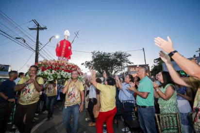 Fiéis e autoridades políticas vão às ruas em homenagem ao padroeiro de Camaçari
