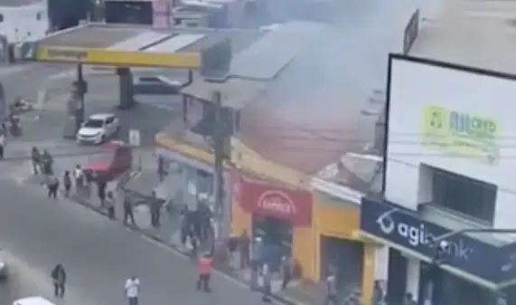 Lanchonete pega fogo e deixa uma pessoa ferida