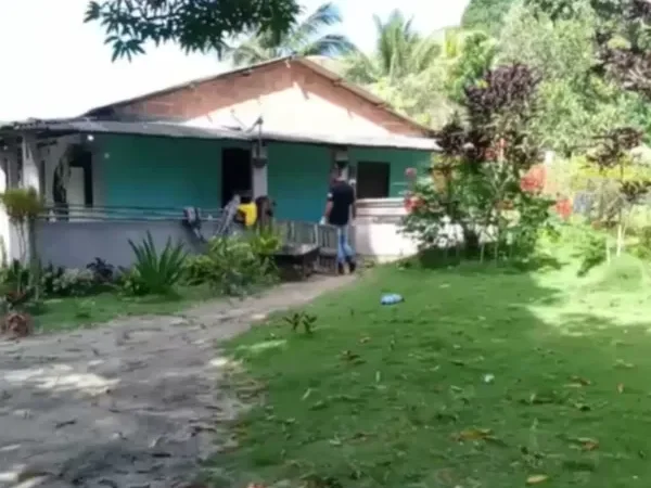 Homem é preso suspeito de assassinar mulher e enterrar no quintal de casa