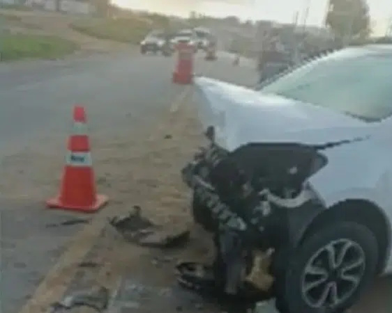 Homem morre preso às ferragens após grave acidente em rodovia na Bahia