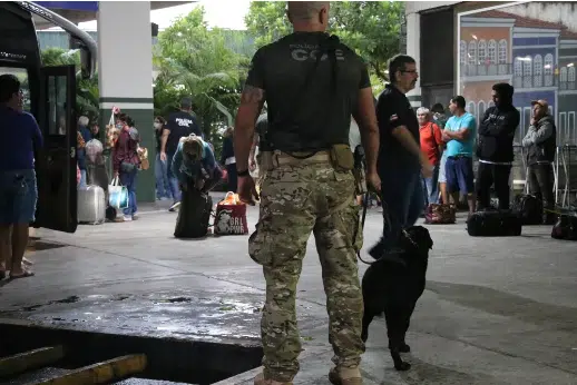 Rodoviária de Salvador é alvo de operação que visa combater armas e drogas no carnaval