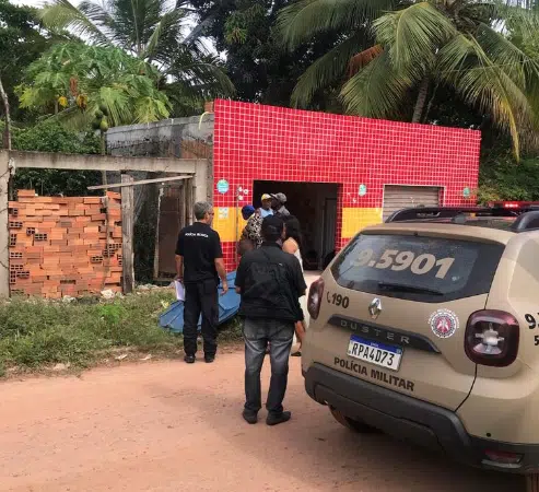 Polícia investiga assassinato de idoso dentro da própria casa em Arembepe