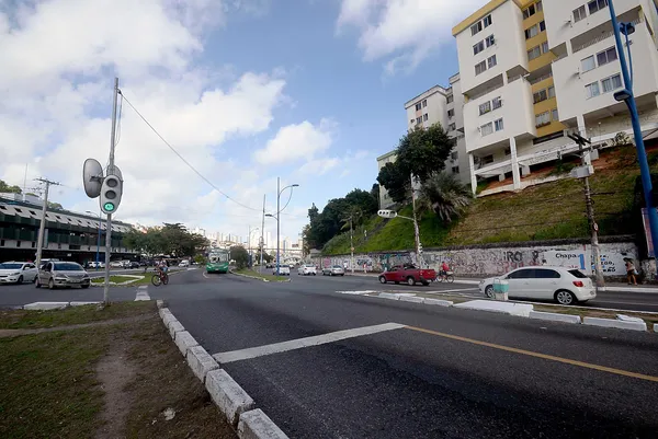 Salvador: Bloqueio na Avenida Vasco da Gama afeta linhas de ônibus