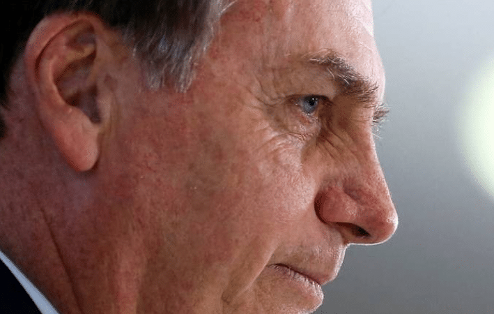 Bolsonaro gastou mais de R$ 19 mil em padaria de Salvador usando cartão corporativo