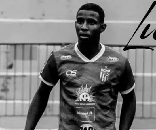 Tragédia: Jogador de futebol morre aos 19 anos em grave acidente na Bahia