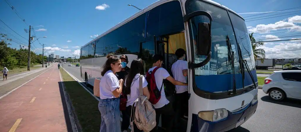 Transporte Universitário de Camaçari recadastra até dia 31 de janeiro
