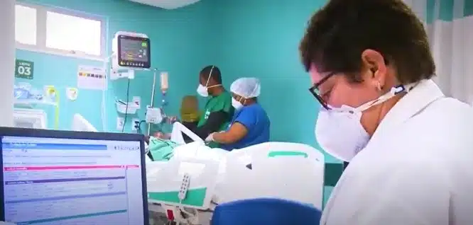 UTI do Hospital Municipal de Simões Filho completa um ano com atendimento de excelência