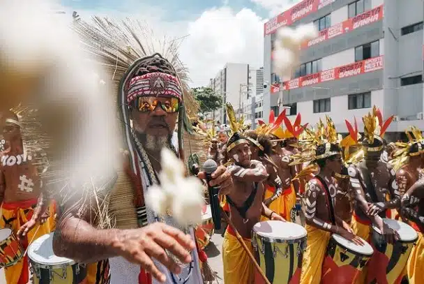 Após não abrir ‘Arrastão’, Carlinhos Brown cobra respeito às tradições